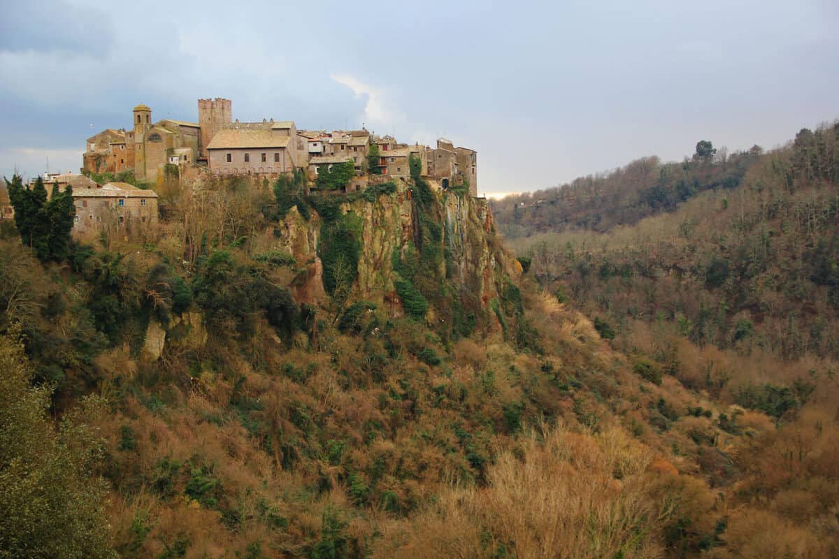 what to do in calcata