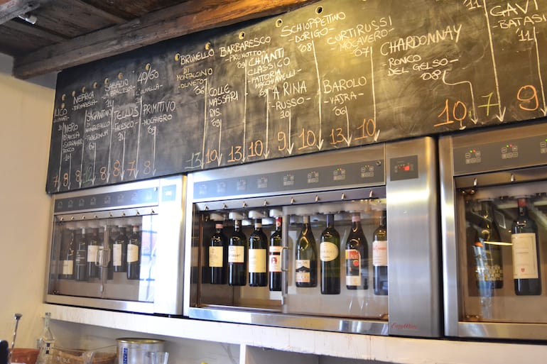 The Ultimate Guide to Rome’s Trastevere Neighbourhood. Best restaurants, bars and things to do in Trastevere.