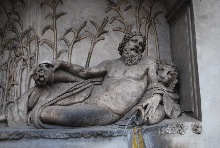 fountains on via delle quattro fontane