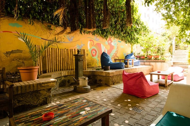 the beehive hostel rome