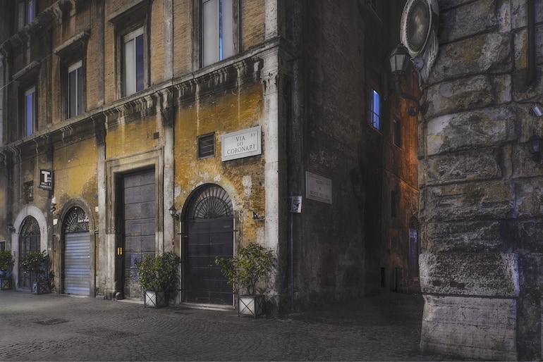 Via dei Coronari at night