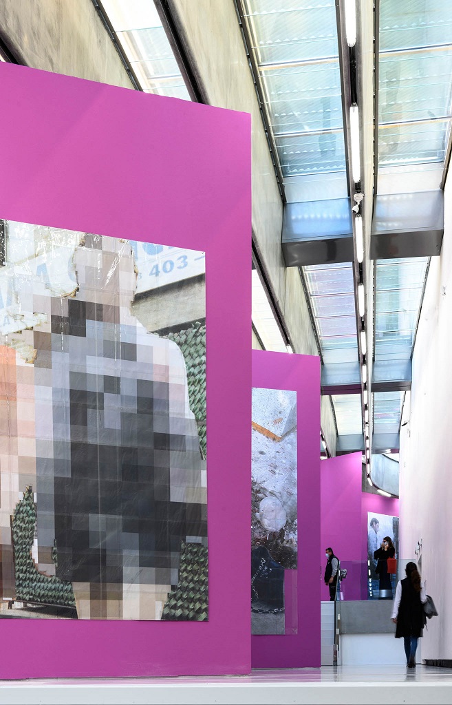 The Purple Line Thomas Hirschhorn at MAXXI