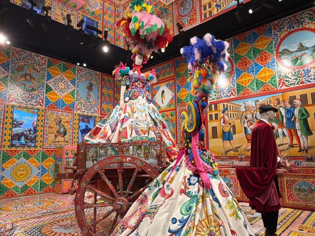 Dal cuore alle mani. A Palazzo Esposizioni Dolce & Gabbana show