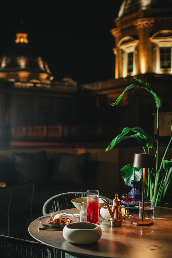 Masa rooftop Un viaggio tra sapori mediterranei e mediorientali con vista sulla Basilica di Santa Maria Maggiore