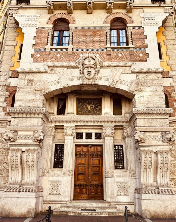 palazzo del ragno quartiere coppede